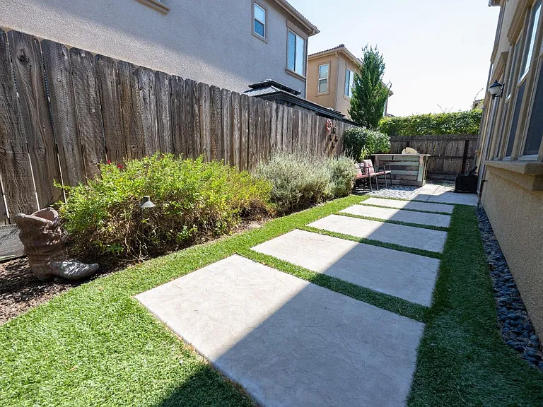 2018 E Corneliuson Dr — Photo 20