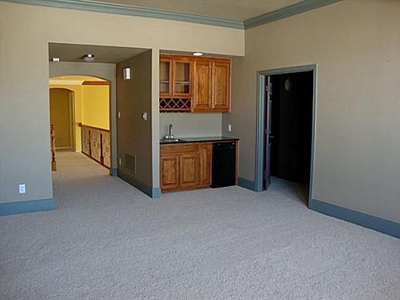 4th image of 3311 Meadow Wood Dr