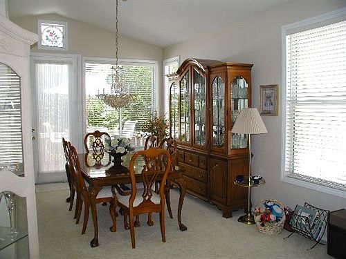 Formal dining room