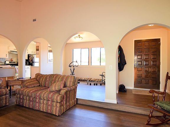 3rd image of 170 La Mancha Dr