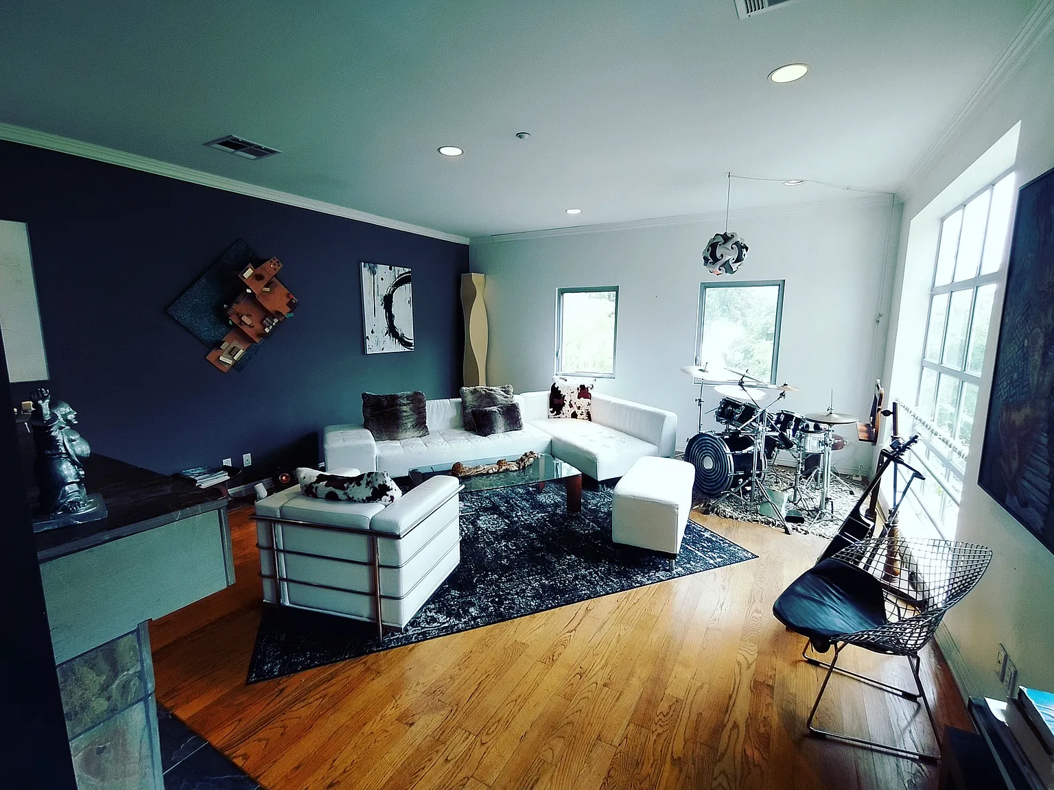 8586 Crescent Dr — Photo 3