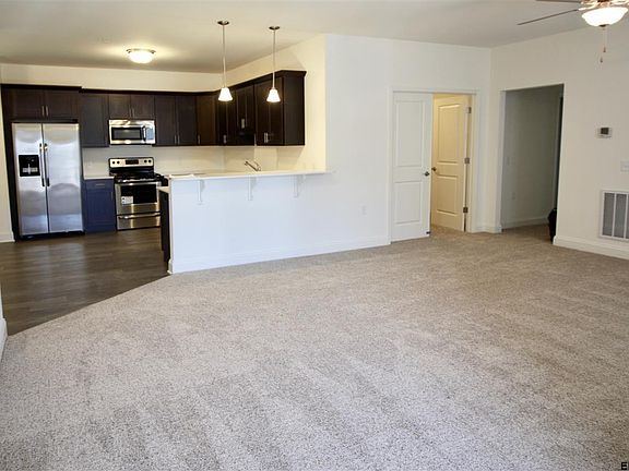 3rd image of 1 Kilburn Ct