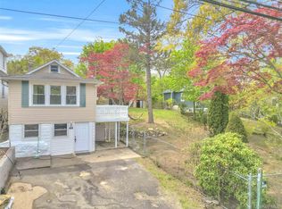 44 Somerset Road, Rocky Point, NY 11778