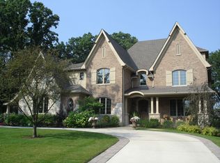 50 Bradford Ln, Oak Brook, IL