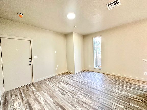 4th image of 1600 Scripture St #201