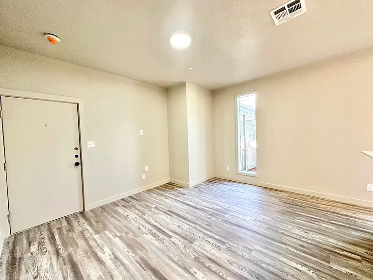 1600 Scripture St — Photo 30