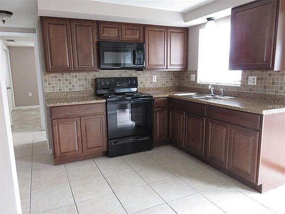 3rd image of 5141 Sandalwood Dr