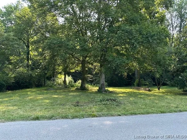 2233 N Rush Creek Road, Salem, IN 47167