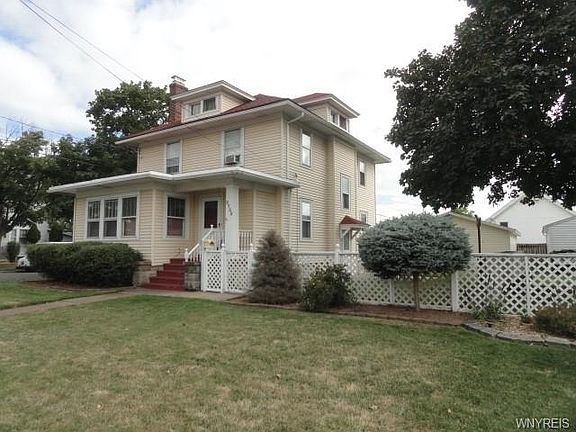 3rd image of 2733 Weston Ave