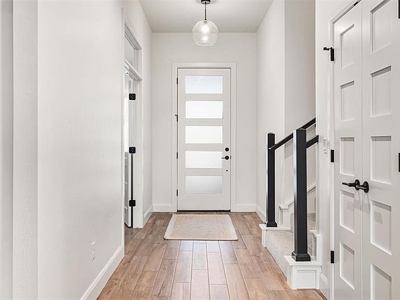 3rd image of 12804 Cobblestone Curve Rd