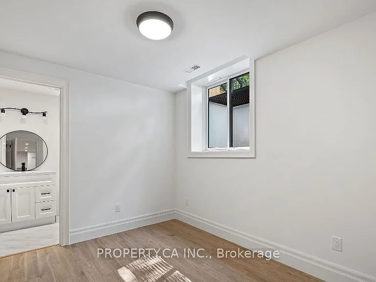 119 Invermay Ave — Photo 9
