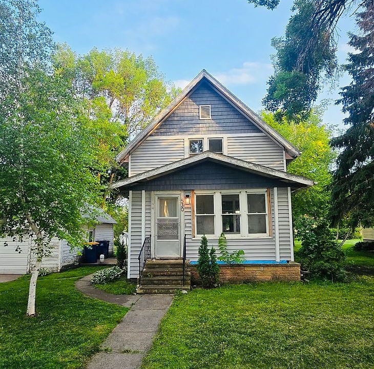 1st image of 530 E 11th St