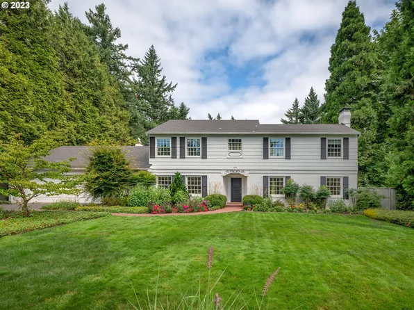 5042 SW Hilltop Ln, Portland, OR 97221