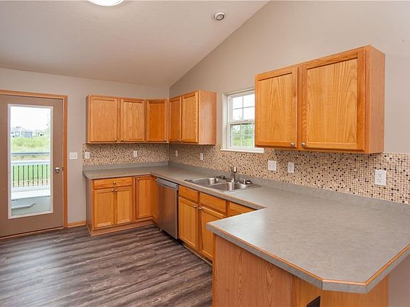 5th image of 517 Mallard Pointe Dr NW