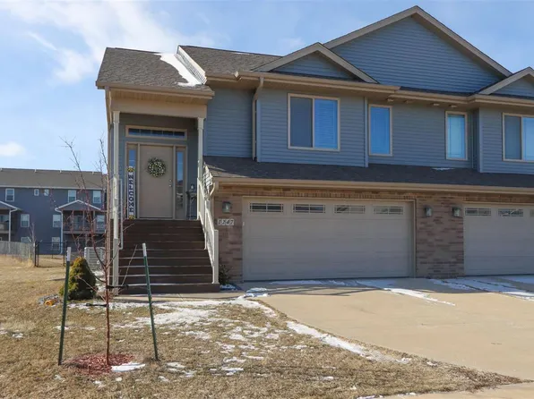 1247 Mary Ln, North Liberty, IA 52317