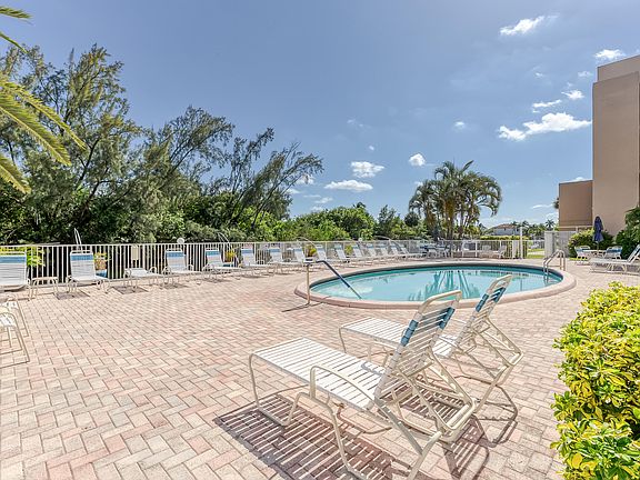3rd image of 2850 NE 14th Street Cswy APT 308B