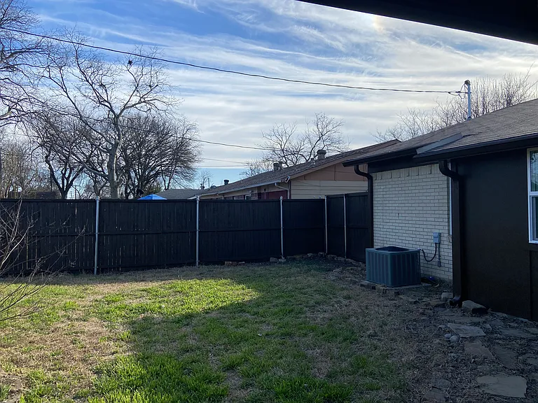 212 N Bowser Rd — Photo 19