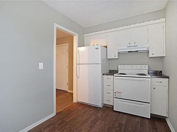 3rd image of 8624 Countryshire Ln APT 3