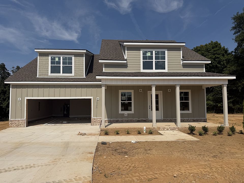 1st image of 348 Hereford Blvd