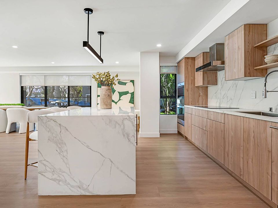 Palma Beverly Hills 1BR Kitchen