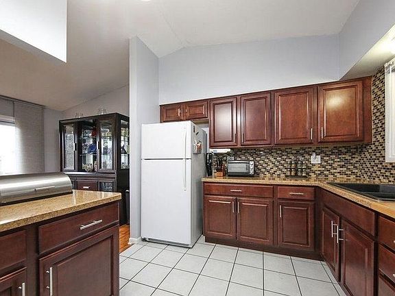 4th image of 1335 Gifford Ct Unit C