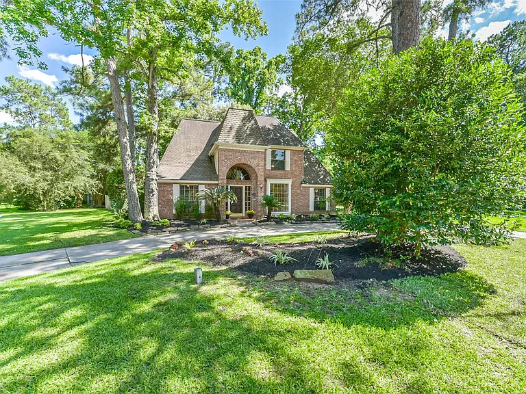 3910 Misty Gardens Ct — Photo 2