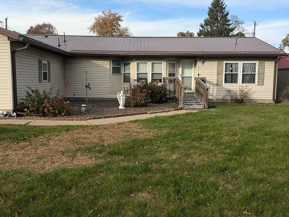 2nd image of 1010 E Barbara Ln