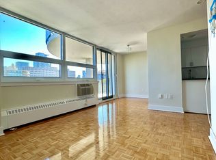 485 Huron St #806, Toronto, ON M5R 2R5