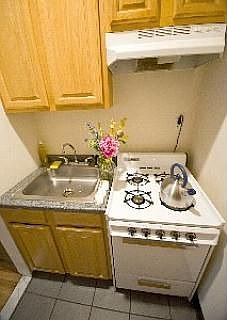 3rd image of 107 E 82nd St APT 2B