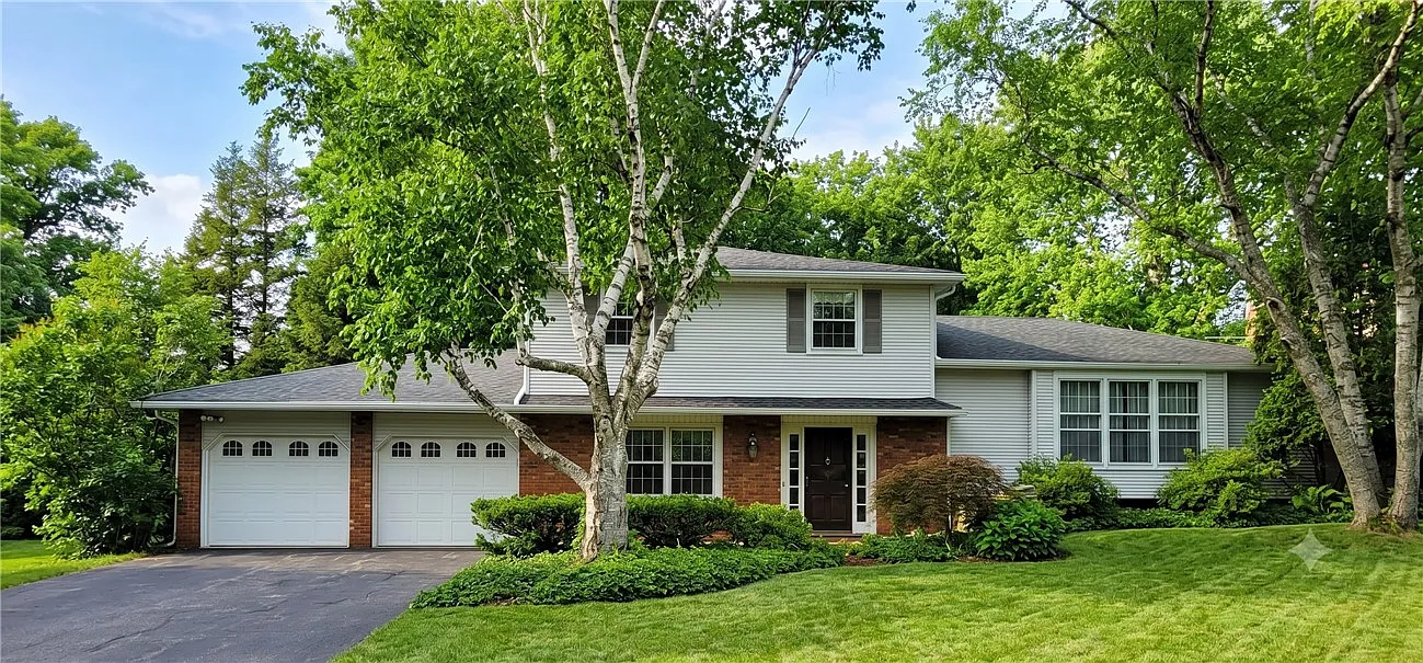 3 bed, 2.5 bath, 2112 sqft, $3,200 — Photo 1