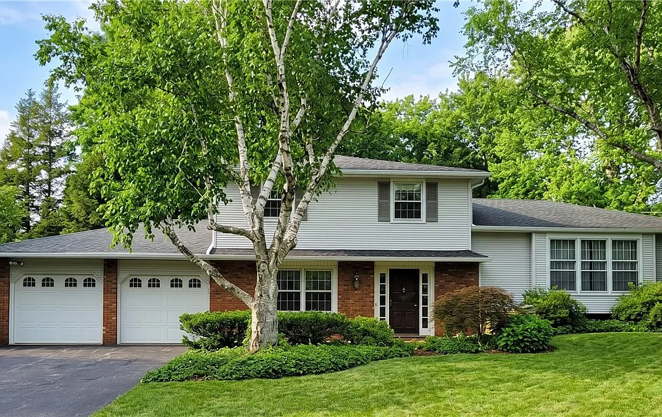 28 Candlewood Dr