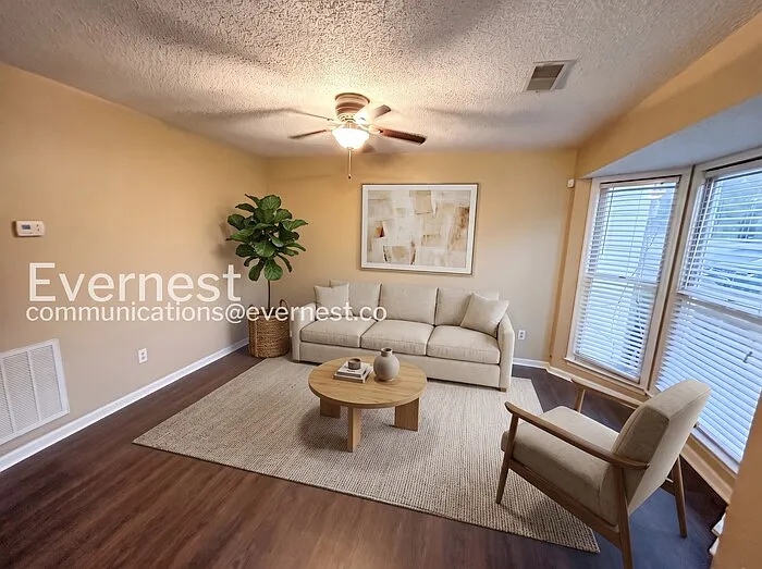 2 bed, 1.5 bath, 1094 sqft, $1,145 — Photo 2