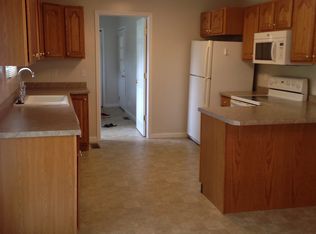 402 N Elm St, Sesser, IL 62884