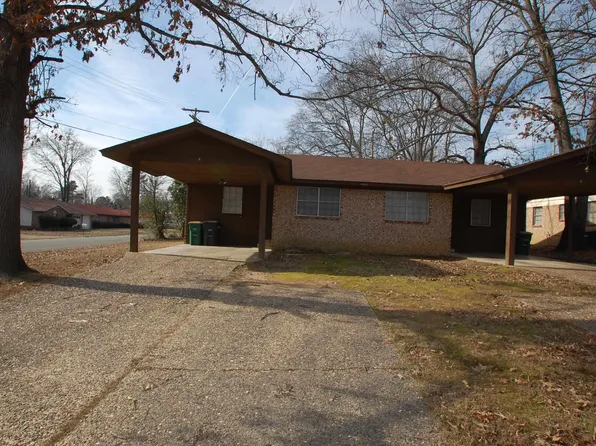 8205 Woodview Dr E, Sherwood, AR 72120