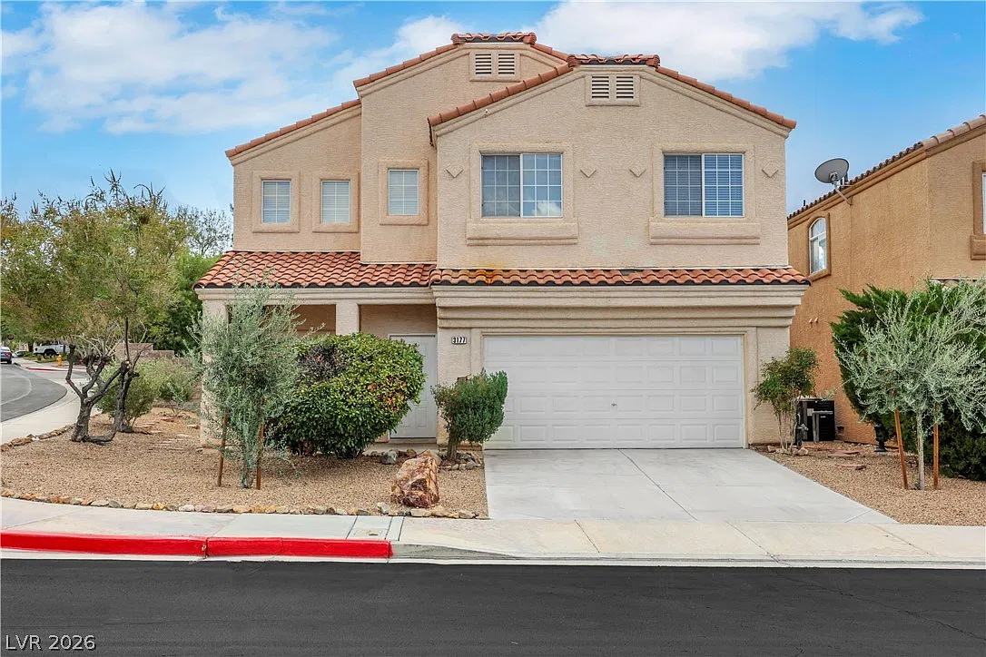 3 bed, 2.5 bath, 2127 sqft, $2,975 — Photo 1