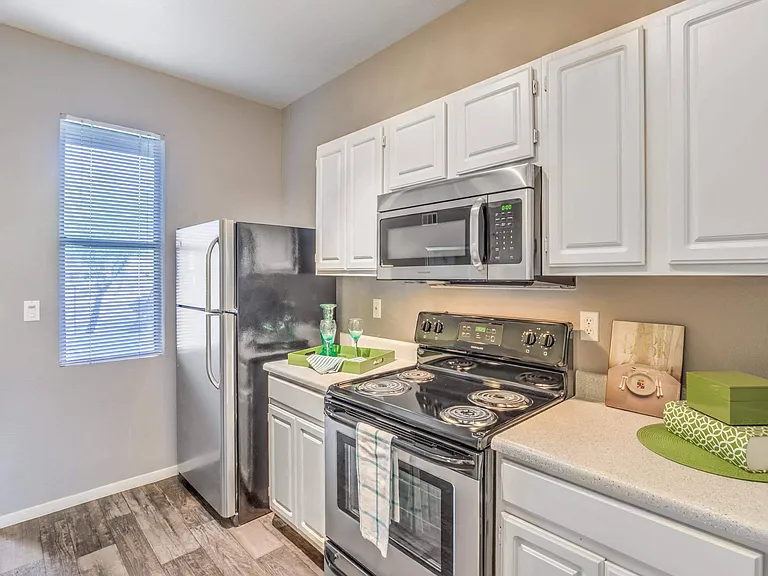 Copper Creek Apartments — Photo 6