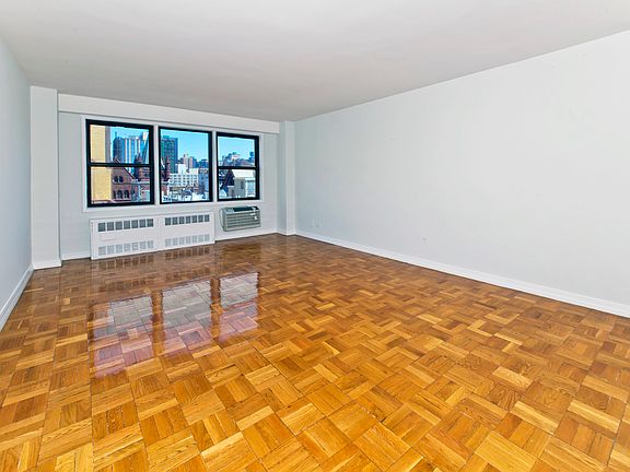 3rd image of 200 E 15th St APT 9l