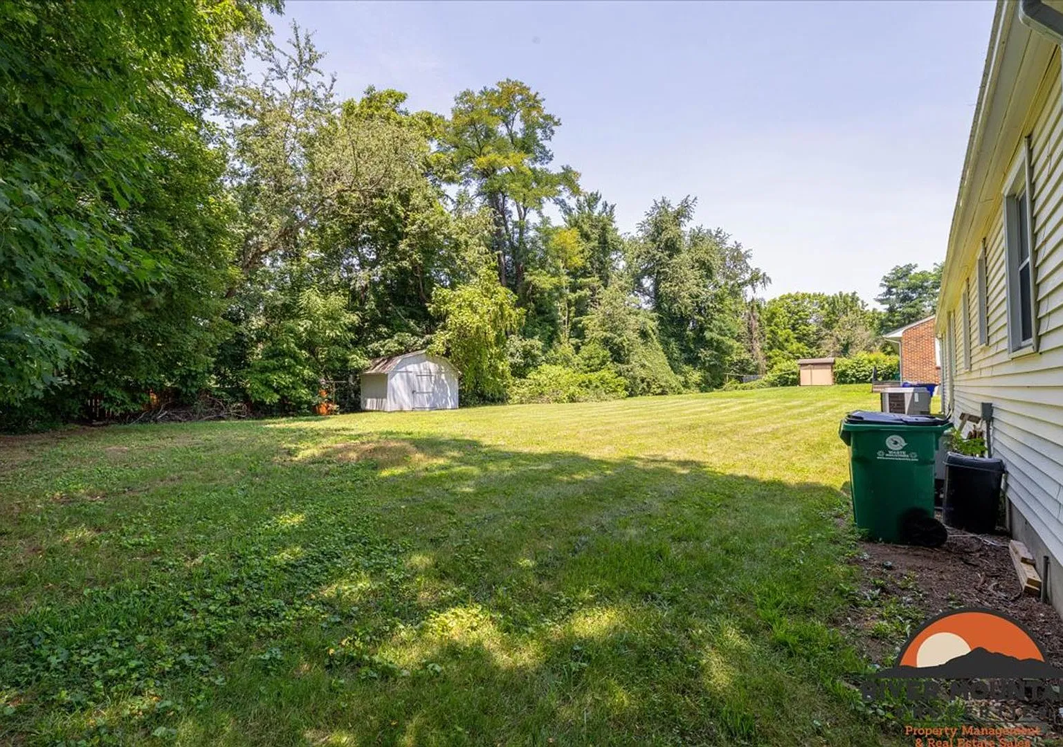 Charming Duplex Near Downtown Blacksburg — Photo 3
