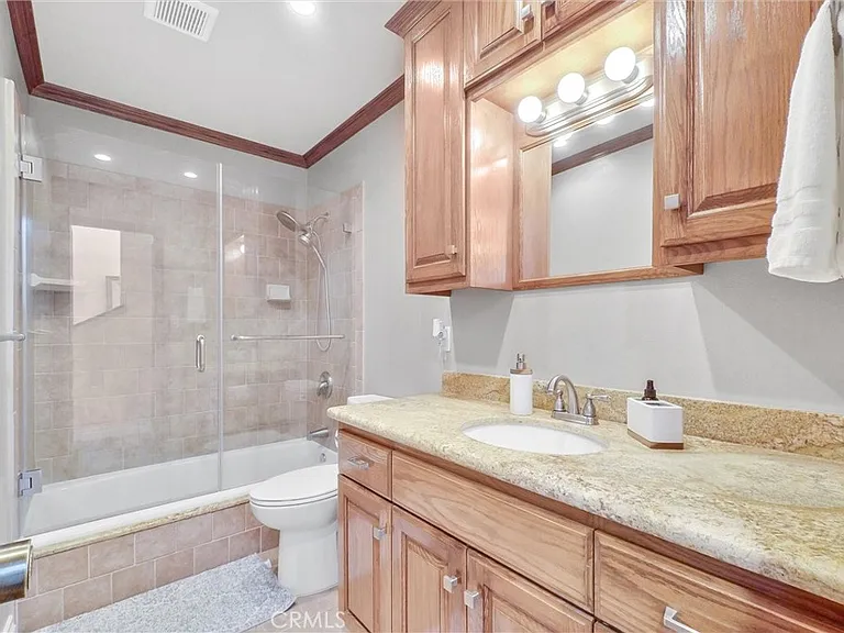 2215 Molino Ave #2215B — Photo 7