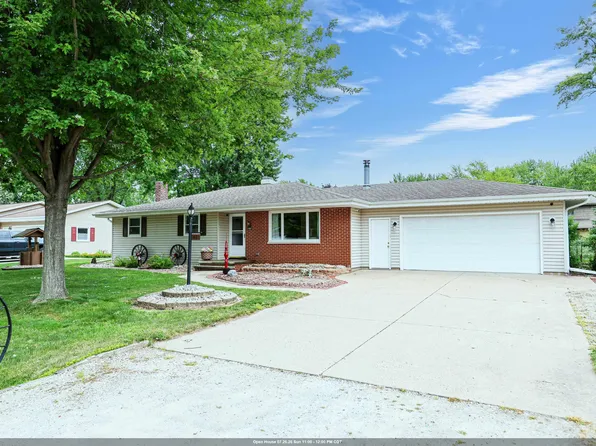 1461 Home Ave, Menasha, WI 54952