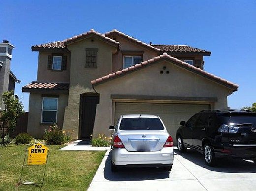 1st image of 213 Petunia Ct