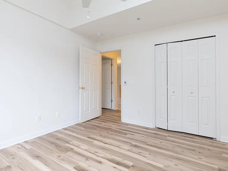 1933 Lindsay Ln — Photo 20