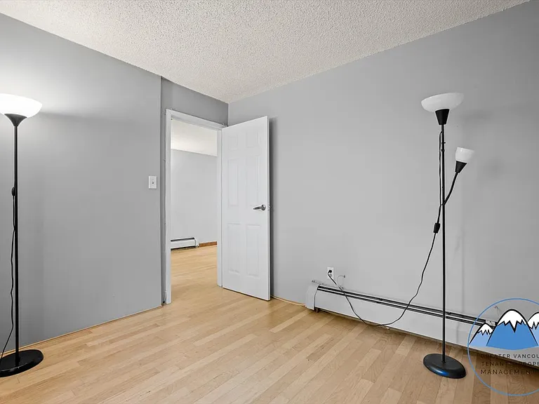 1945 Woodway Pl #102 — Photo 16