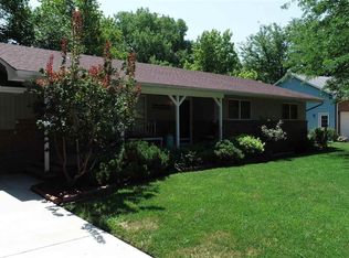 116 Meadow Ln, Hesston, KS 67062