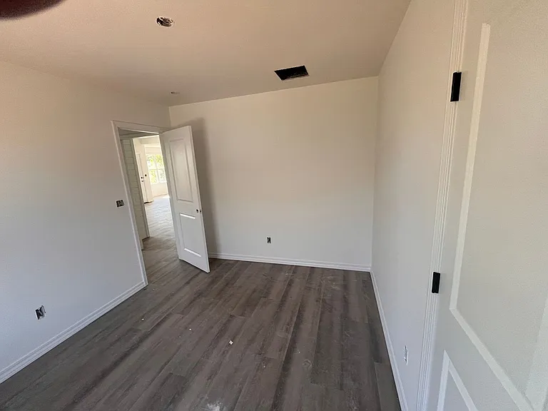 926 S Pindall Ln — Photo 21