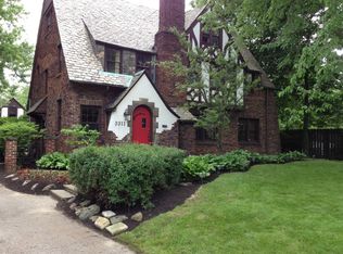 3311 Lee Rd, Shaker Heights, OH 44120