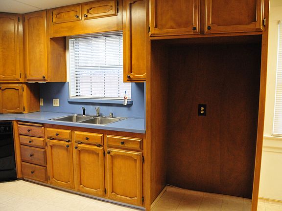 Place your fridge here