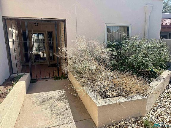 5th image of 1608 Desert Willow Dr