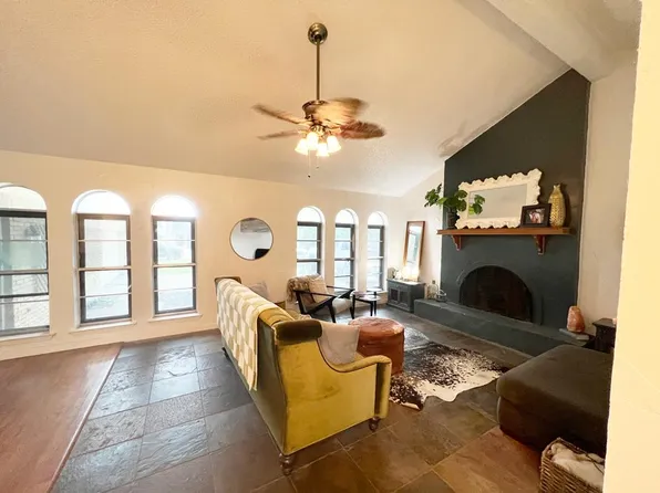 104 Scenic Dr, Heath, TX 75032
