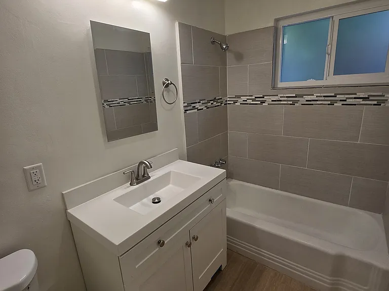 2688 Lake Ave #2690 — Photo 22